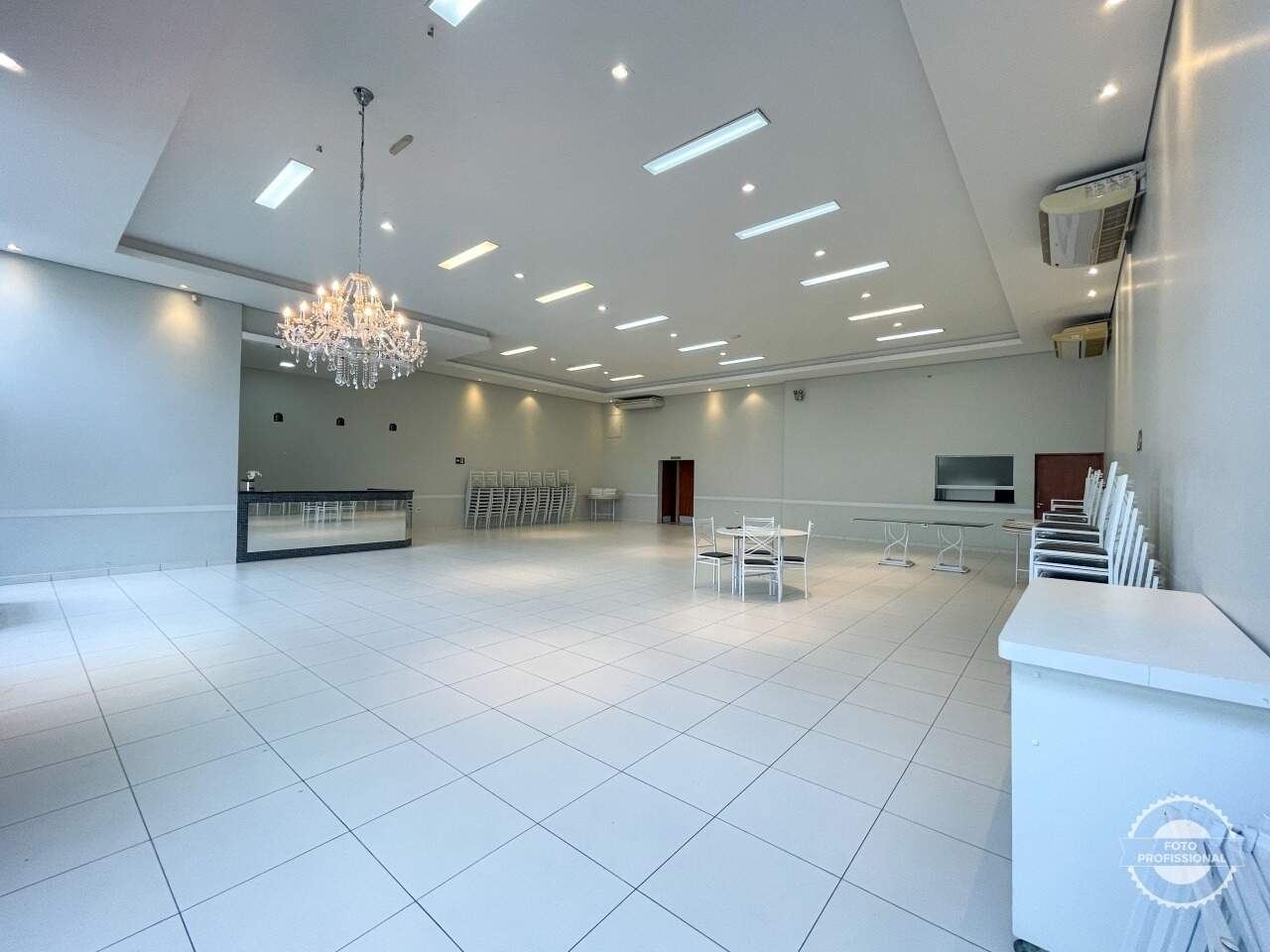 Salão para alugar, no bairro Vila Industrial em Piracicaba - SP