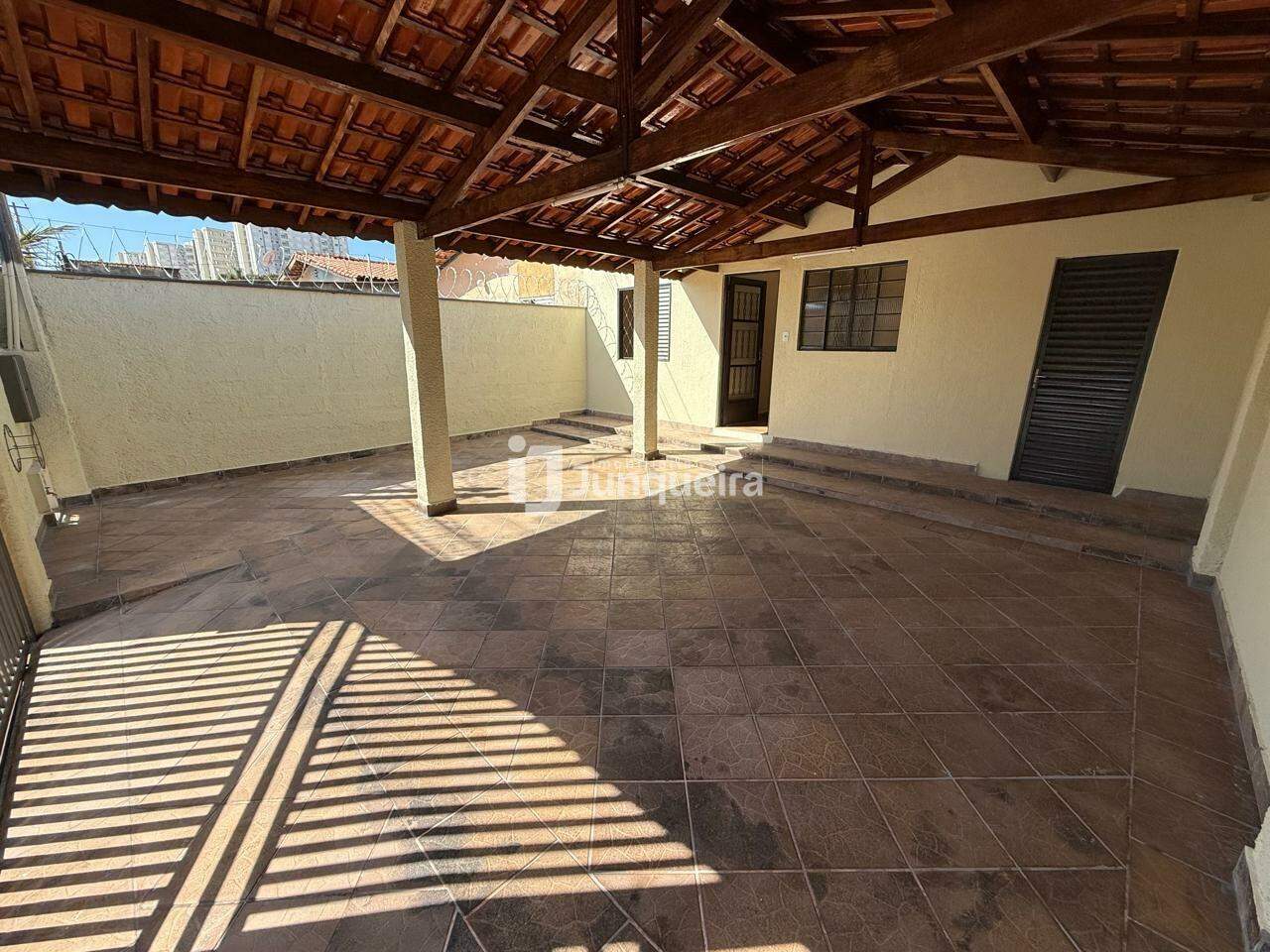 Casa para alugar, 2 quartos, 2 vagas, no bairro Jardim Ipanema em Piracicaba - SP