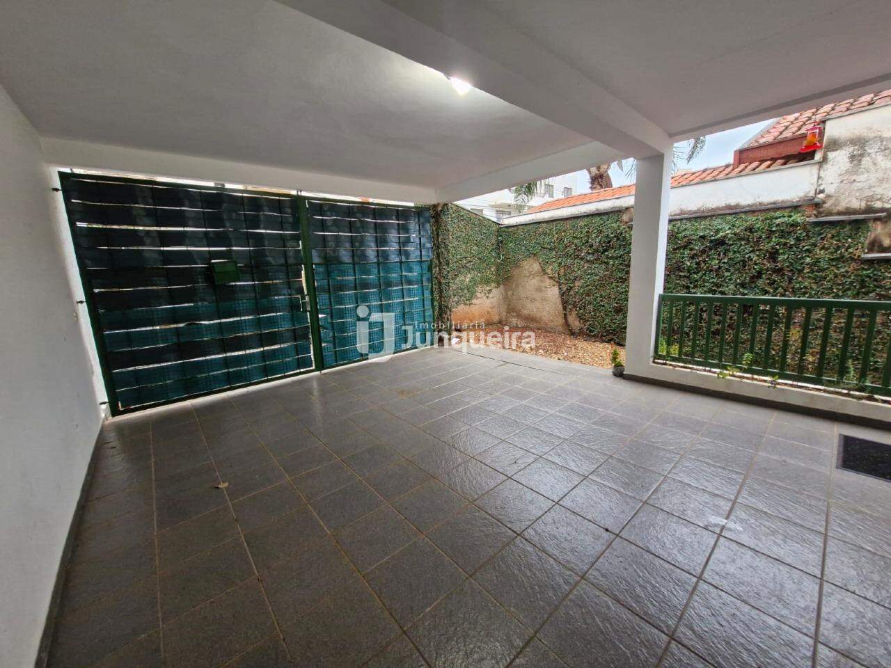 Casa à venda, 3 quartos, sendo 1 suíte, 1 vaga, no bairro Vila Monteiro em Piracicaba - SP