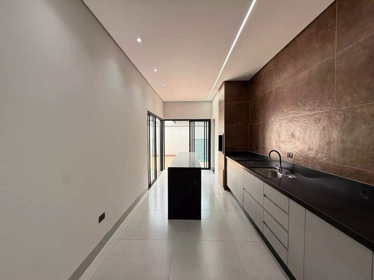 Casa em Condomínio à venda no Residencial Ágape, 2 quartos, sendo 2 suítes, 4 vagas, no bairro Residencial Ágape em Piracicaba - SP
