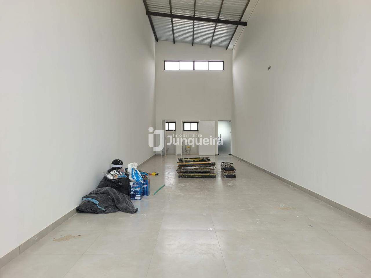 Salão para alugar, no bairro Água Branca em Piracicaba - SP