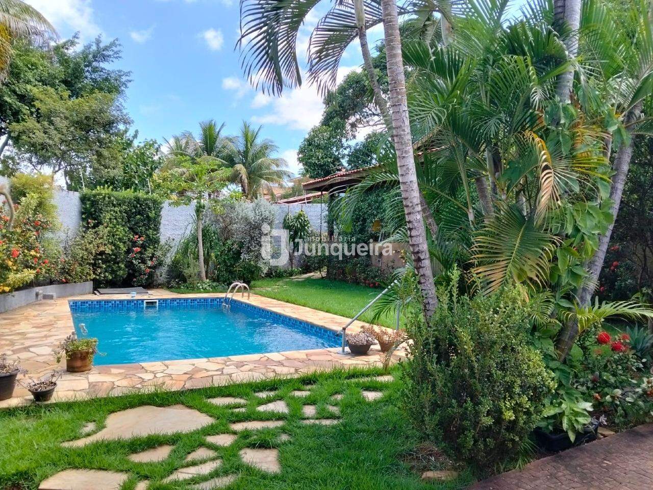 Casa à venda, 3 quartos, sendo 1 suíte, 4 vagas, no bairro Nova Piracicaba em Piracicaba - SP