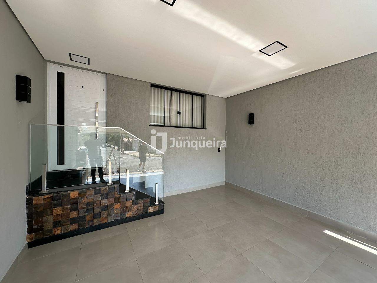 Casa à venda, 2 quartos, 2 vagas, no bairro Jardim Noiva da Colina em Piracicaba - SP