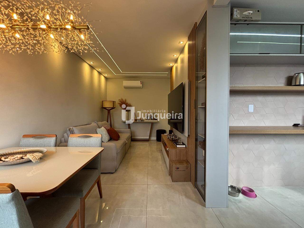 Casa em Condomínio à venda no Reserva Taquaral II, 3 quartos, sendo 1 suíte, 2 vagas, no bairro Reserva Taquaral II em Piracicaba - SP