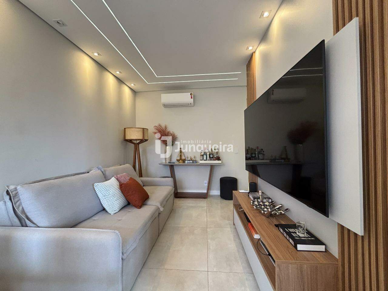 Casa em Condomínio à venda no Reserva Taquaral II, 3 quartos, sendo 1 suíte, 2 vagas, no bairro Reserva Taquaral II em Piracicaba - SP