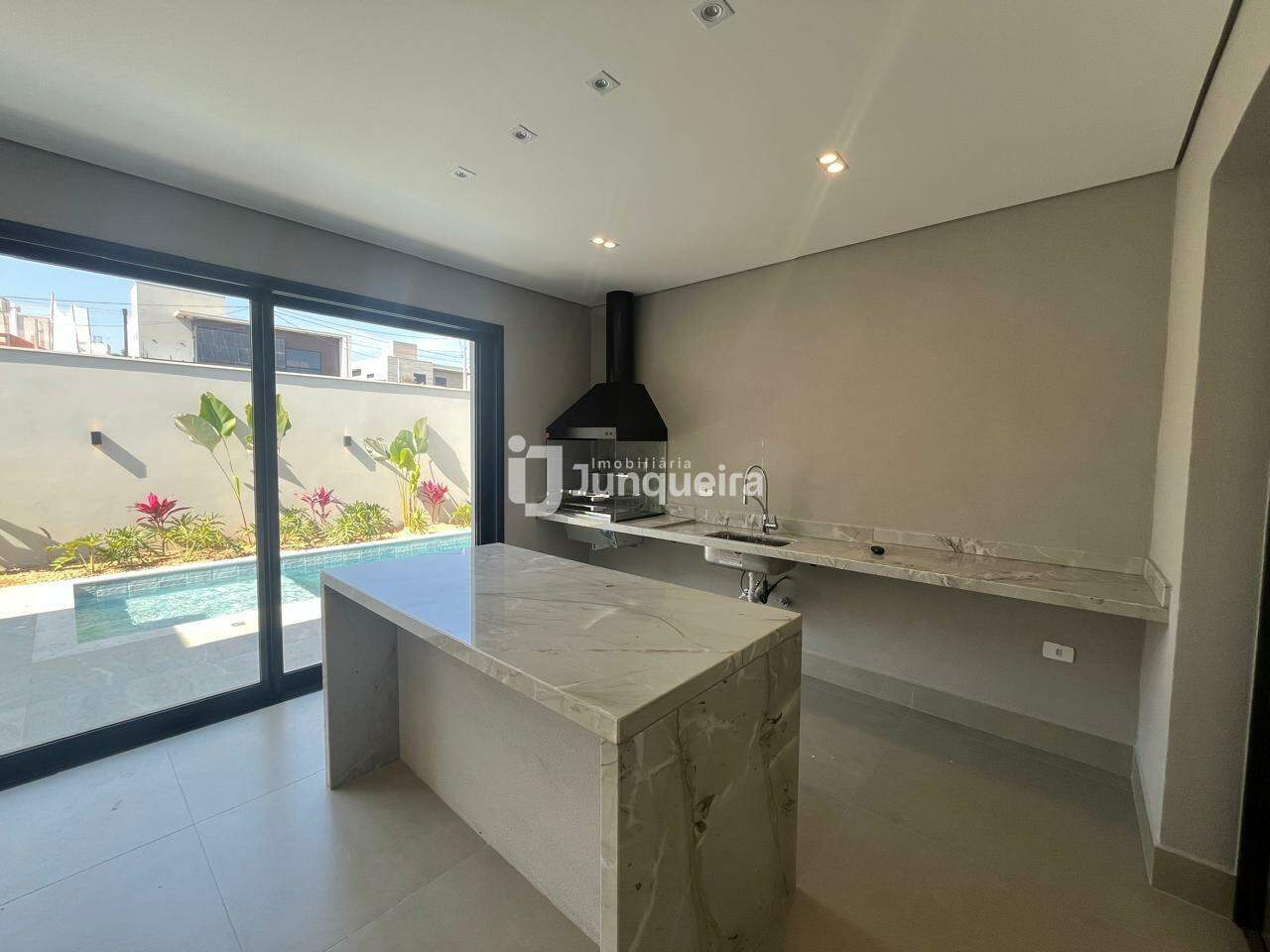 Casa em Condomínio à venda no Villa Bela Vista, 3 quartos, sendo 3 suítes, 2 vagas, no bairro Loteamento Santa Rosa em Piracicaba - SP