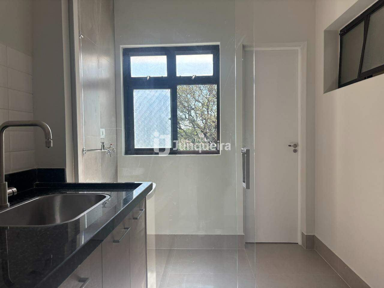 Apartamento à venda no Miami, 3 quartos, sendo 1 suíte, 1 vaga, no bairro Centro em Piracicaba - SP
