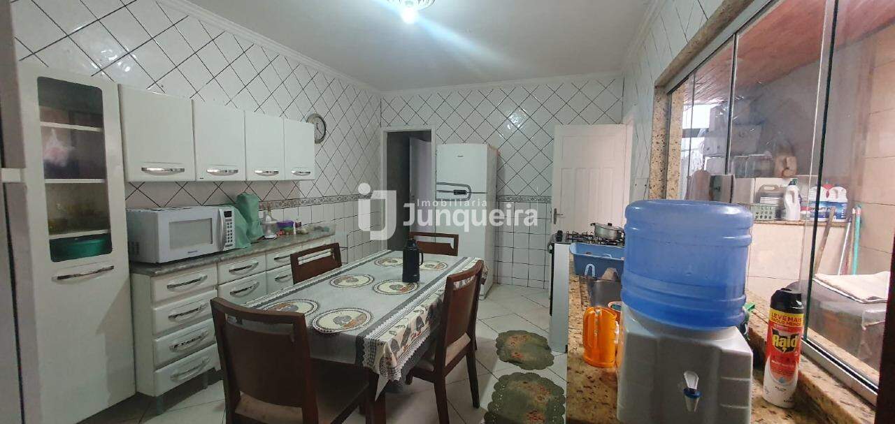 Casa à venda, 3 quartos, 1 vaga, no bairro Conjunto Residencial Vitório Cezarino em Rio das Pedras - SP