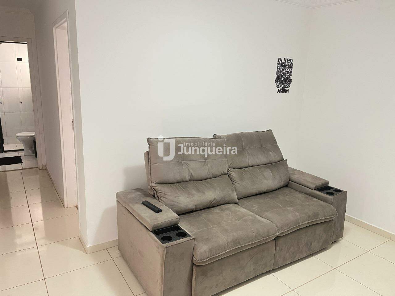 Apartamento à venda no Santa Helena, 2 quartos, 1 vaga, no bairro Campestre em Piracicaba - SP