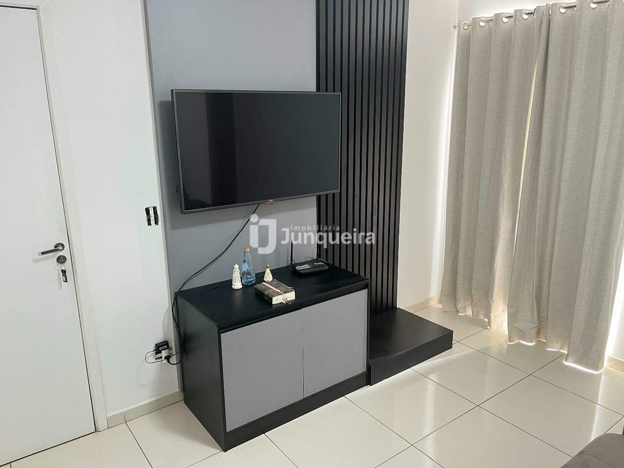 Apartamento à venda no Santa Helena, 2 quartos, 1 vaga, no bairro Campestre em Piracicaba - SP