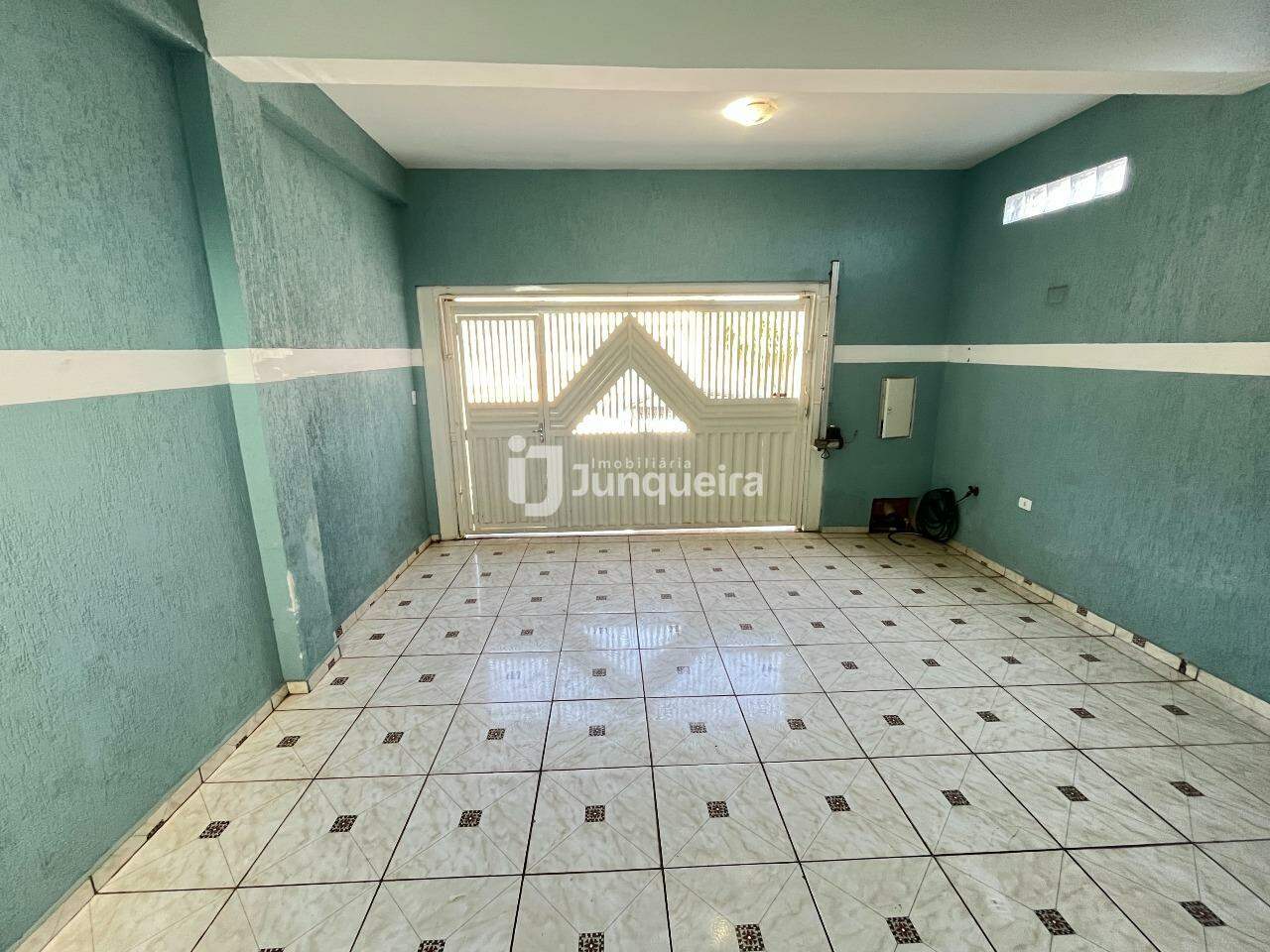 Casa à venda, 4 quartos, sendo 1 suíte, 2 vagas, no bairro Jardim Sol Nascente em Piracicaba - SP