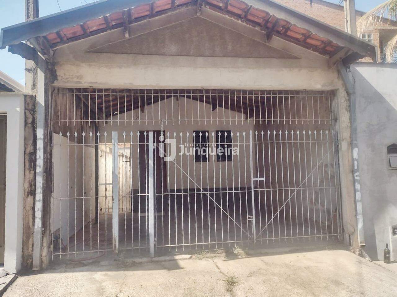 Casa à venda, 2 quartos, 1 vaga, no bairro Vila Industrial em Piracicaba - SP