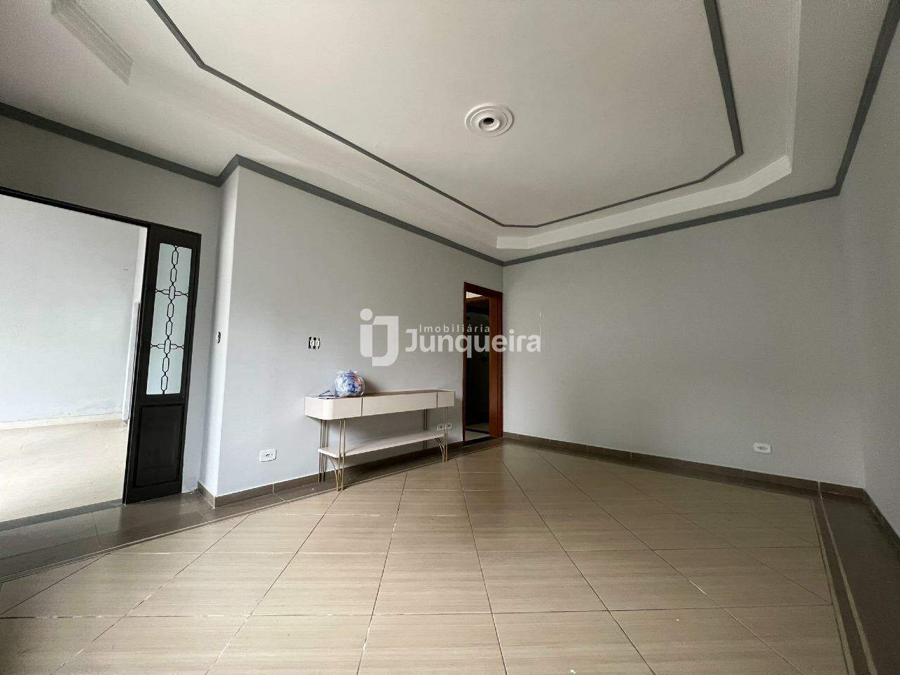 Casa à venda, 3 quartos, sendo 1 suíte, 4 vagas, no bairro Parque São Matheus em Piracicaba - SP