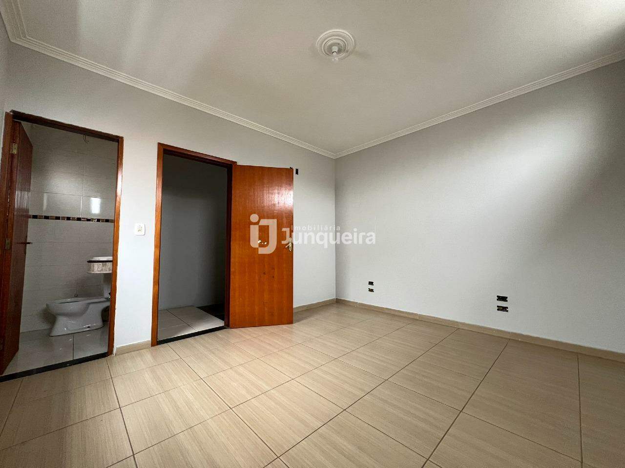 Casa à venda, 3 quartos, sendo 1 suíte, 4 vagas, no bairro Parque São Matheus em Piracicaba - SP