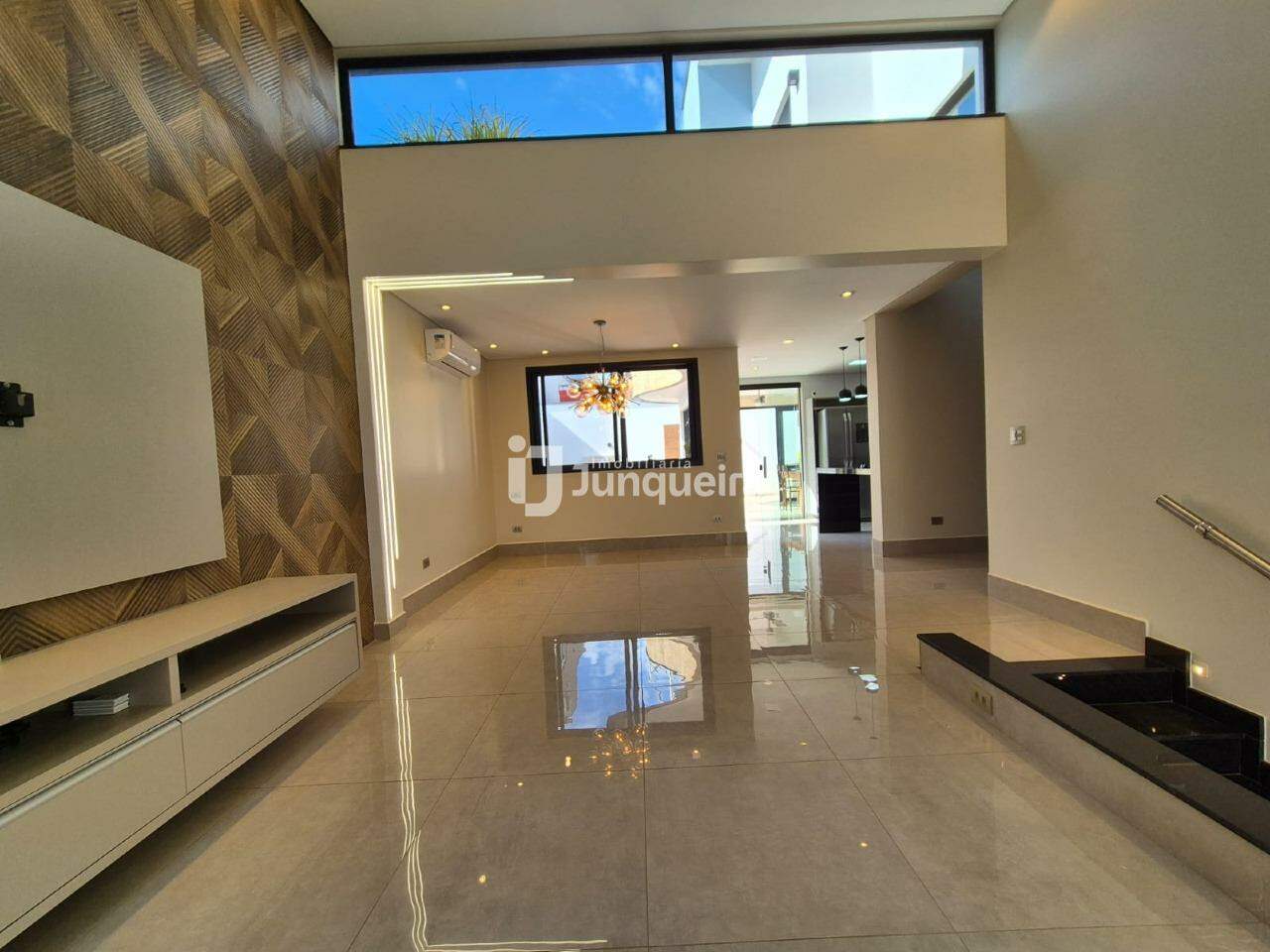 Casa em Condomínio à venda no Villa Bela Vista, 3 quartos, sendo 3 suítes, 4 vagas, no bairro Villa Bela Vista em Piracicaba - SP