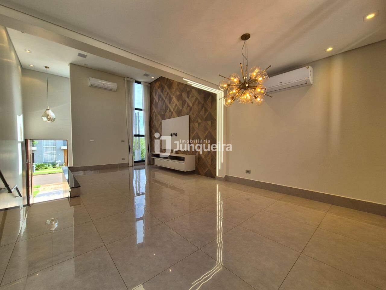 Casa em Condomínio à venda no Villa Bela Vista, 3 quartos, sendo 3 suítes, 4 vagas, no bairro Villa Bela Vista em Piracicaba - SP