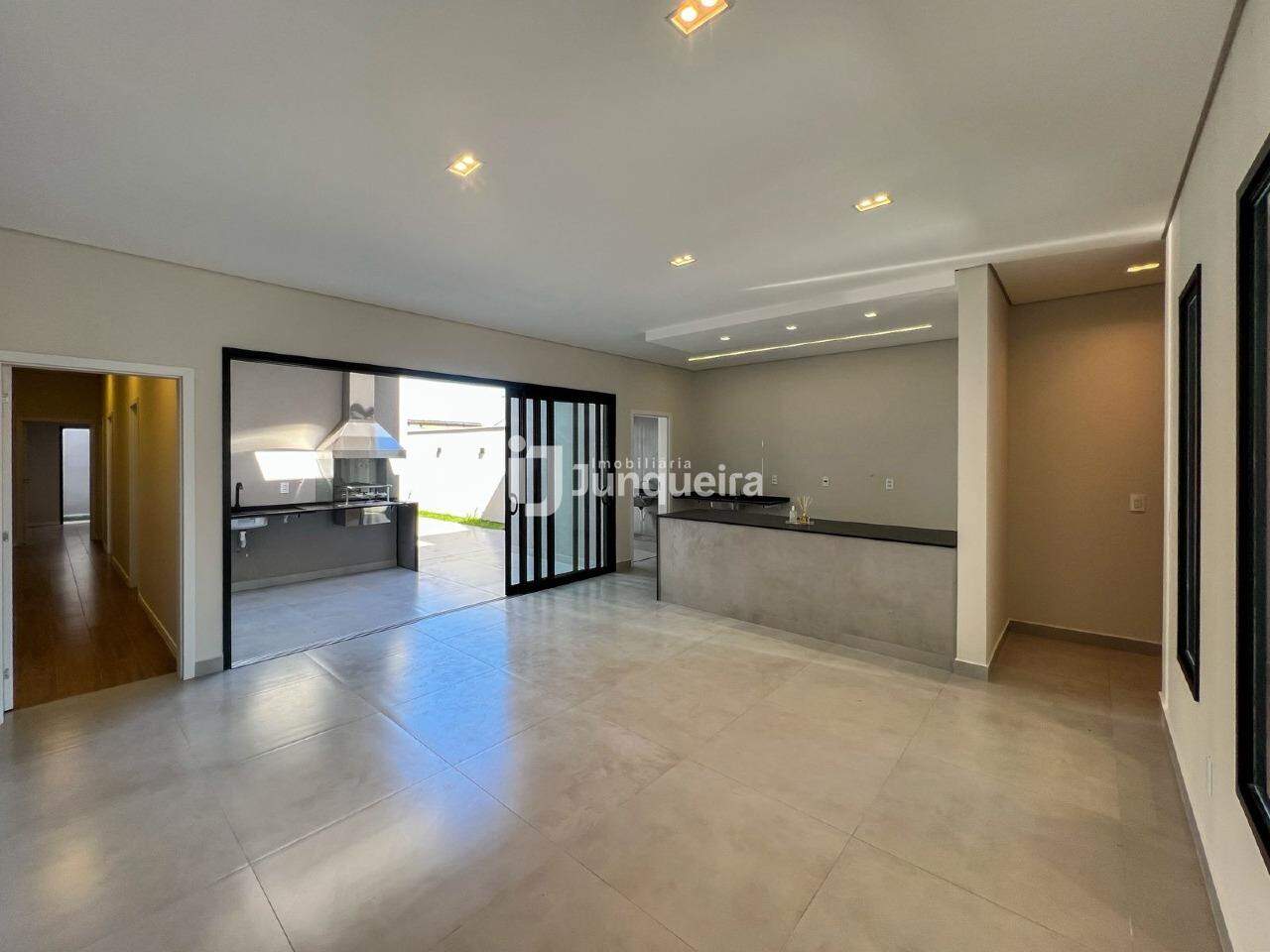 Casa em Condomínio à venda no Tomazella , 3 quartos, sendo 1 suíte, 2 vagas, no bairro Residencial Tomazella em Piracicaba - SP