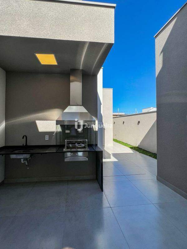 Casa em Condomínio à venda no Tomazella , 3 quartos, sendo 1 suíte, 2 vagas, no bairro Residencial Tomazella em Piracicaba - SP