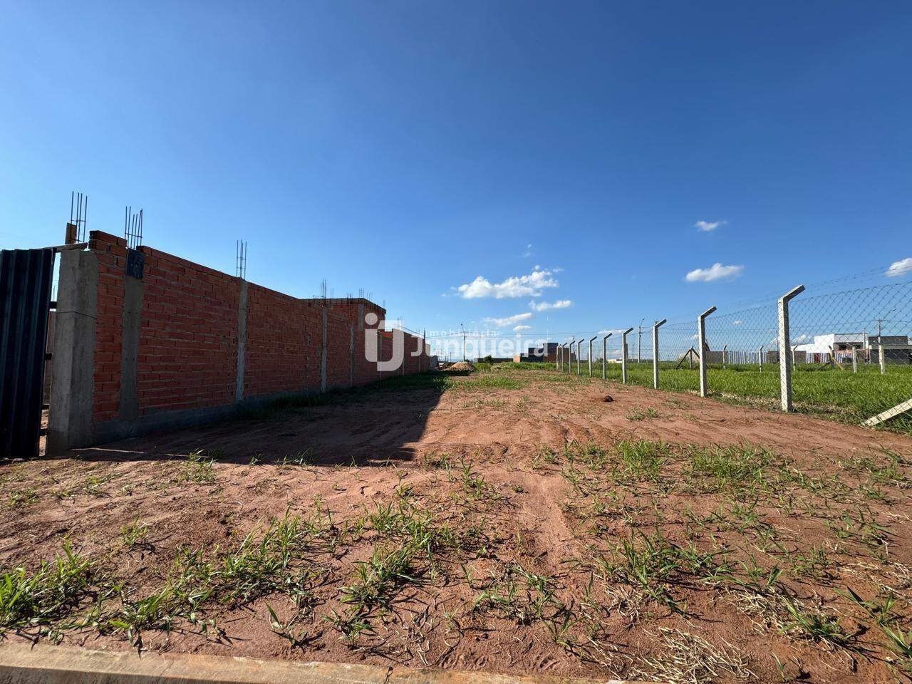 Terreno à venda, no bairro Conquista em Piracicaba - SP
