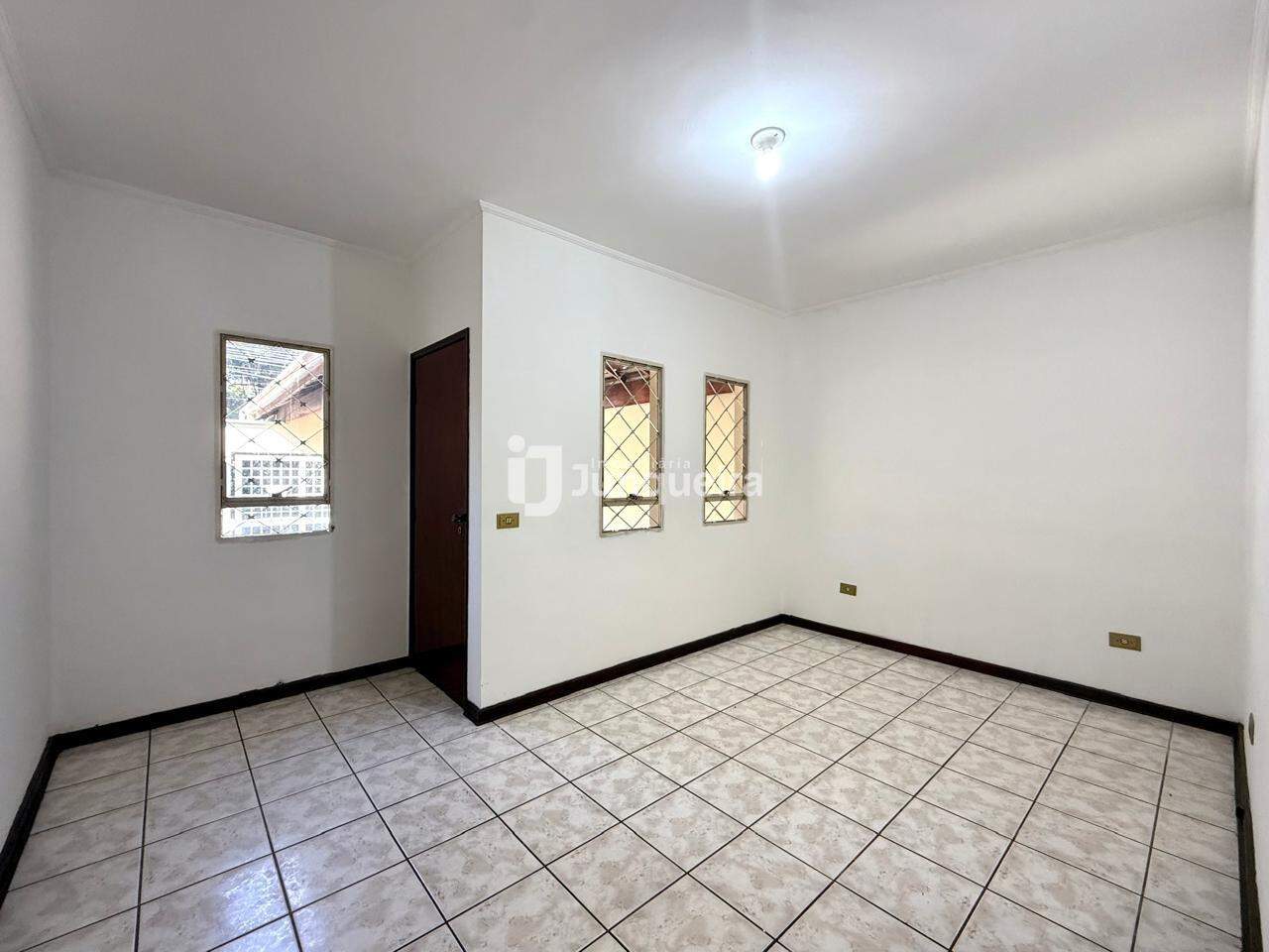 Casa à venda, 2 quartos, 1 vaga, no bairro Água Branca em Piracicaba - SP