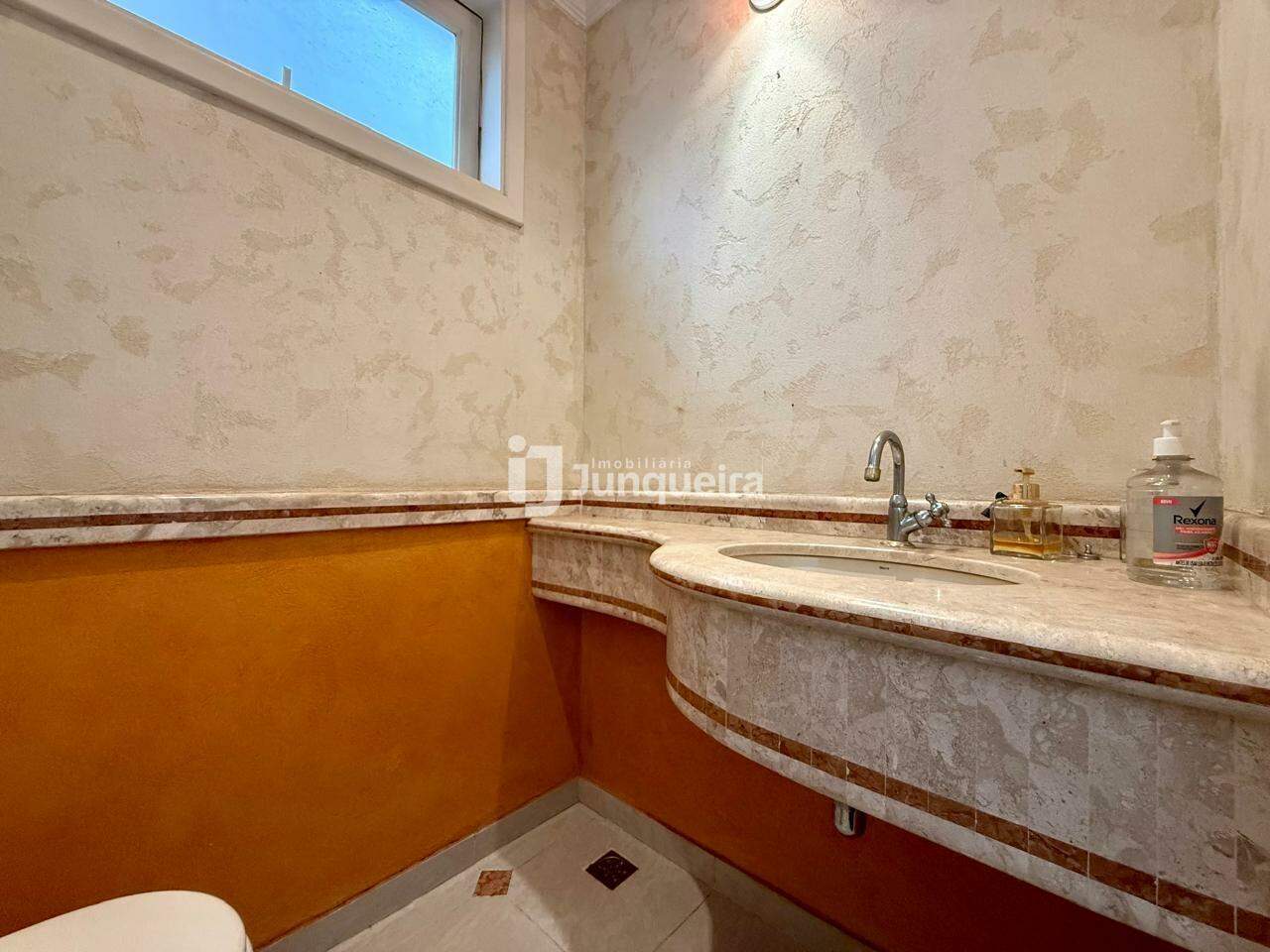 Casa em Condomínio à venda no Terras de Piracicaba III , 3 quartos, sendo 3 suítes, 4 vagas, no bairro Terras de Piracicaba em Piracicaba - SP