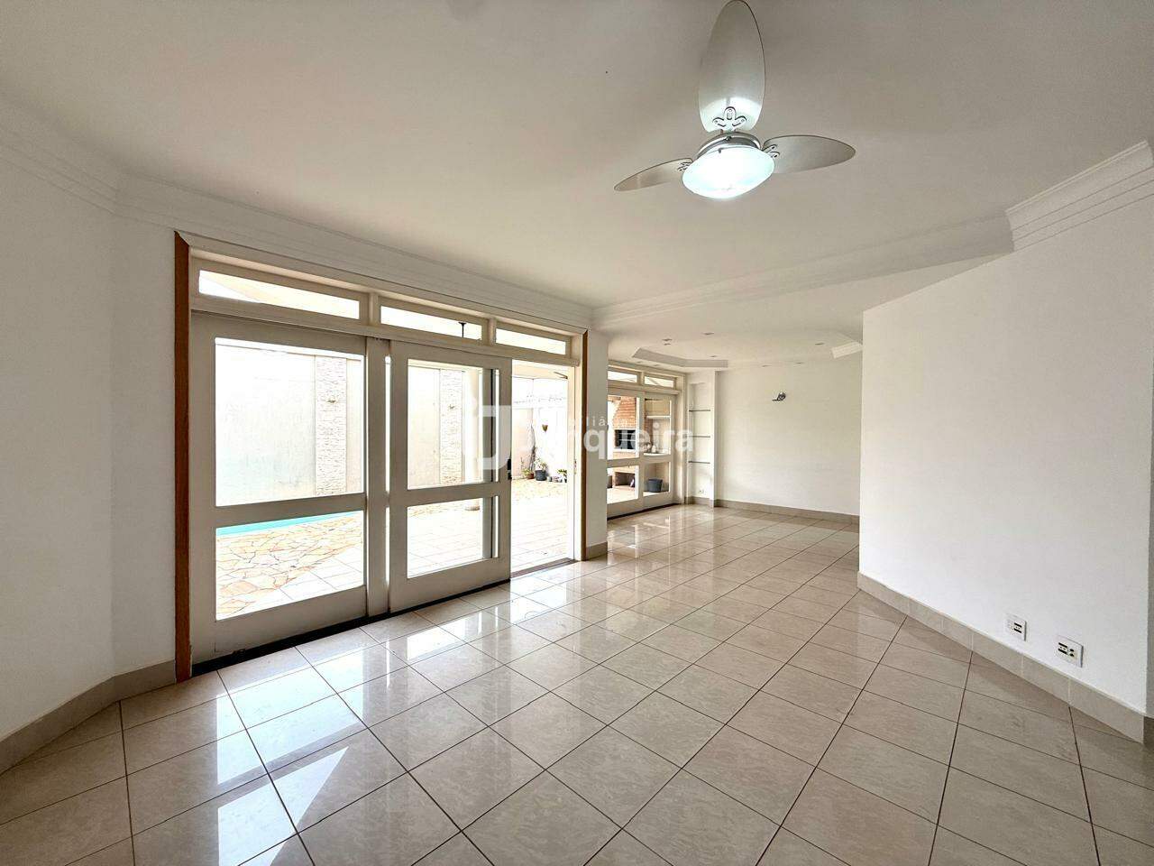 Casa em Condomínio à venda no Terras de Piracicaba III , 3 quartos, sendo 3 suítes, 4 vagas, no bairro Terras de Piracicaba em Piracicaba - SP