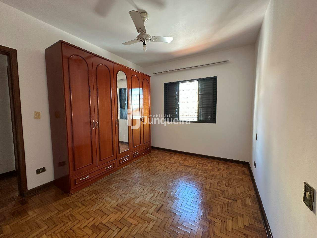 Casa para alugar, 3 quartos, sendo 1 suíte, 3 vagas, no bairro Cidade Jardim em Piracicaba - SP