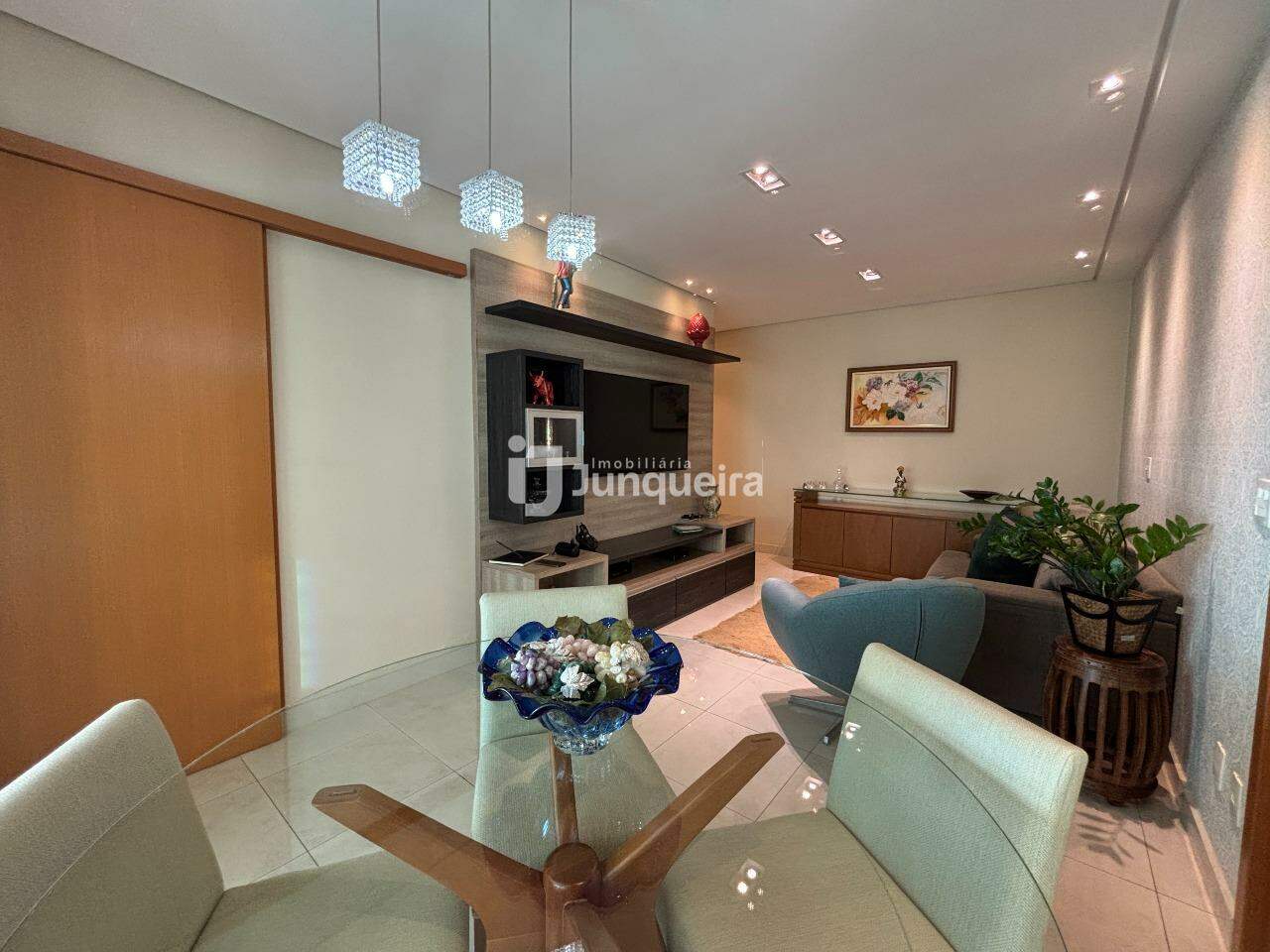 Apartamento à venda no Duo Residence, 3 quartos, sendo 1 suíte, 2 vagas, no bairro Vila Independência em Piracicaba - SP