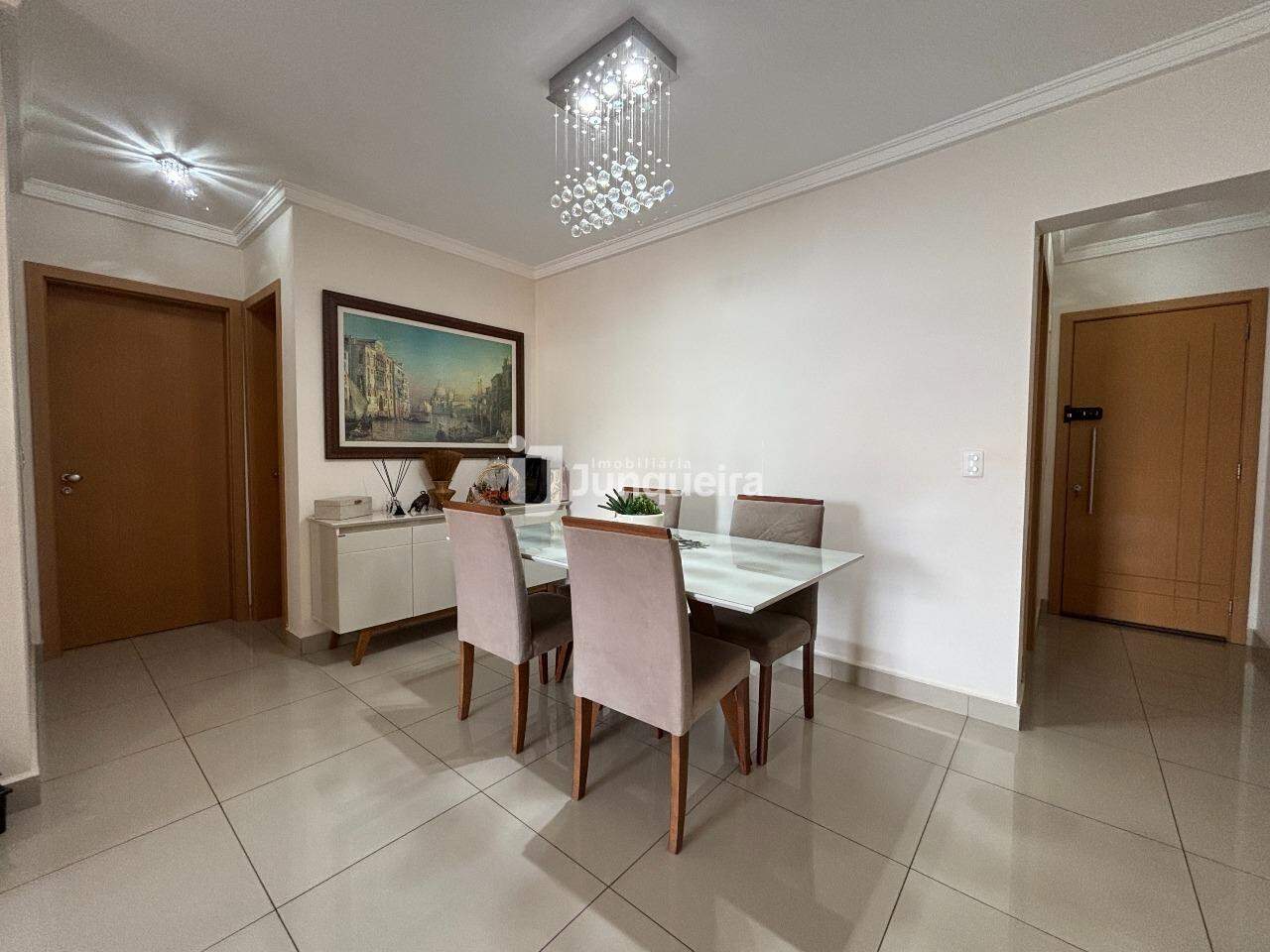 Apartamento à venda no San Victor, 3 quartos, sendo 2 suítes, 2 vagas, no bairro Cidade Alta em Piracicaba - SP