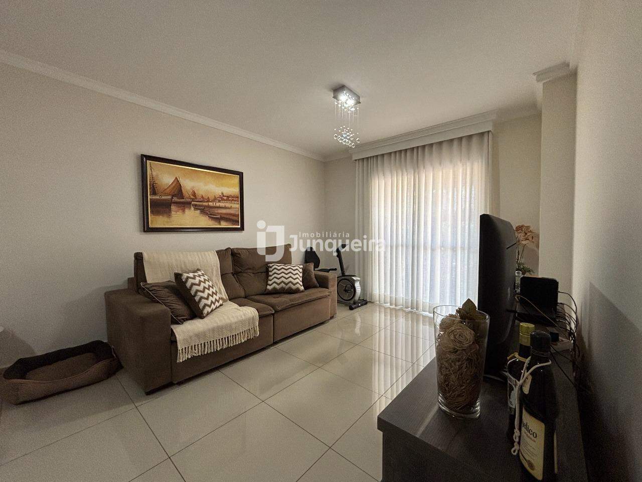 Apartamento à venda no San Victor, 3 quartos, sendo 2 suítes, 2 vagas, no bairro Cidade Alta em Piracicaba - SP