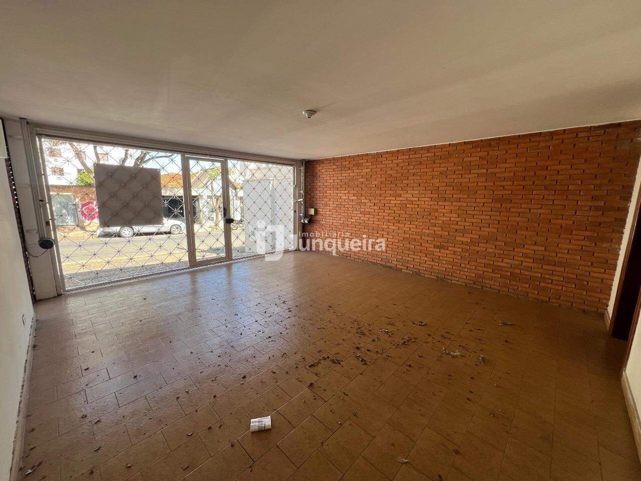 Casa Comercial à venda, 6 quartos, 2 vagas, no bairro Cidade Jardim em Piracicaba - SP