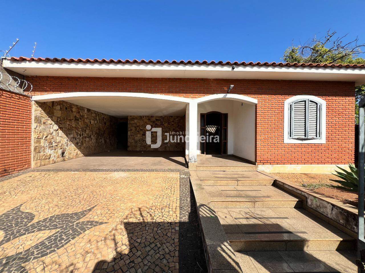Casa à venda, 4 quartos, sendo 4 suítes, 4 vagas, no bairro Centro em Piracicaba - SP