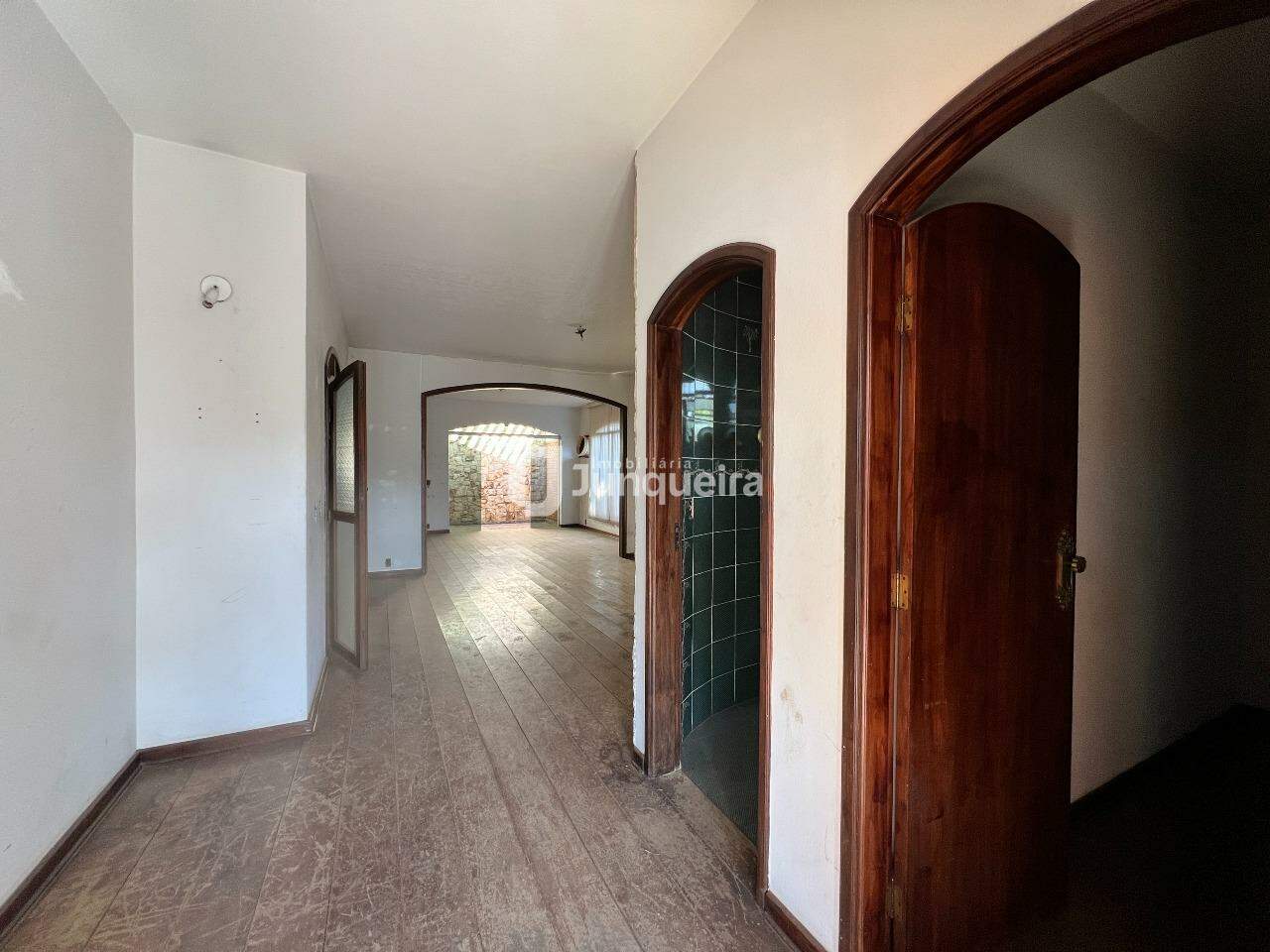 Casa à venda, 4 quartos, sendo 4 suítes, 4 vagas, no bairro Centro em Piracicaba - SP