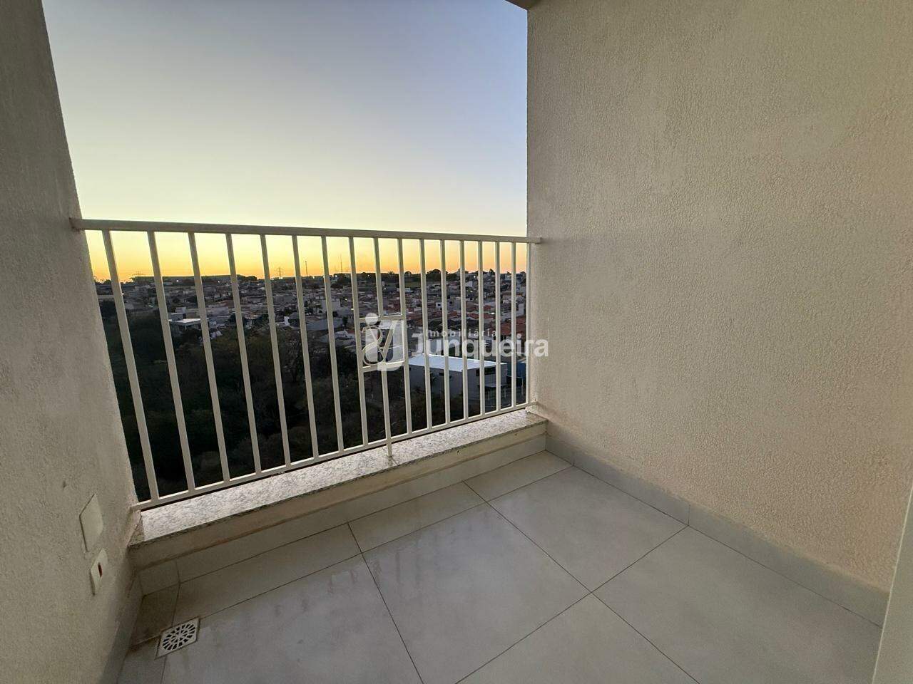 Apartamento à venda no Villa Serena, 3 quartos, sendo 1 suíte, 2 vagas, no bairro Jardim Califórnia em Piracicaba - SP