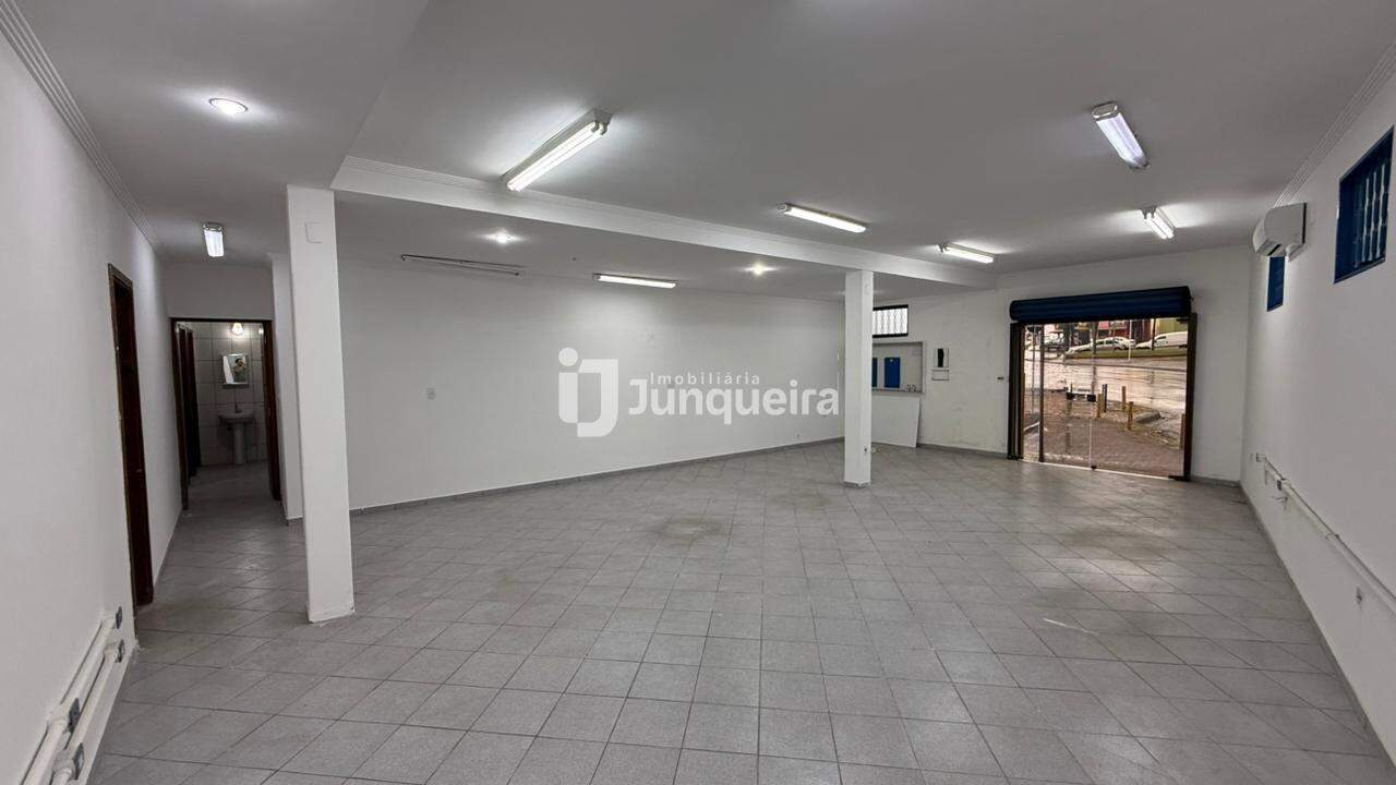 Prédio Comercial para alugar, no bairro Santa Terezinha em Piracicaba - SP