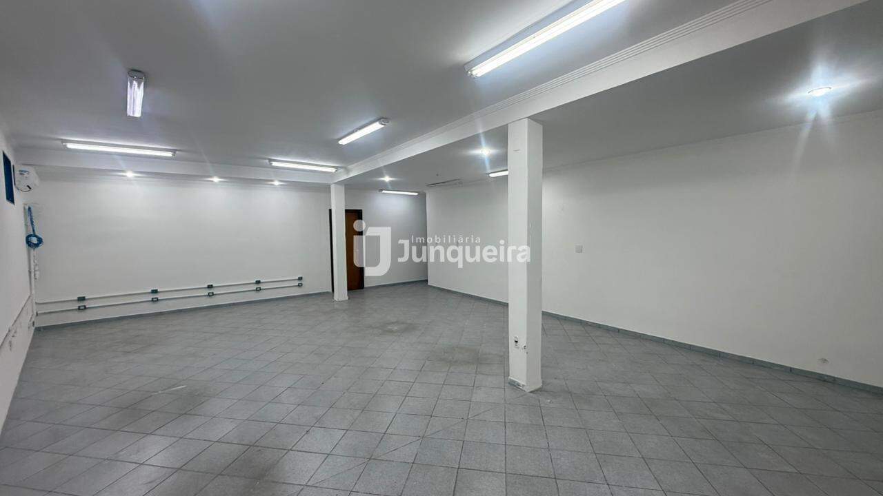 Prédio Comercial para alugar, no bairro Santa Terezinha em Piracicaba - SP