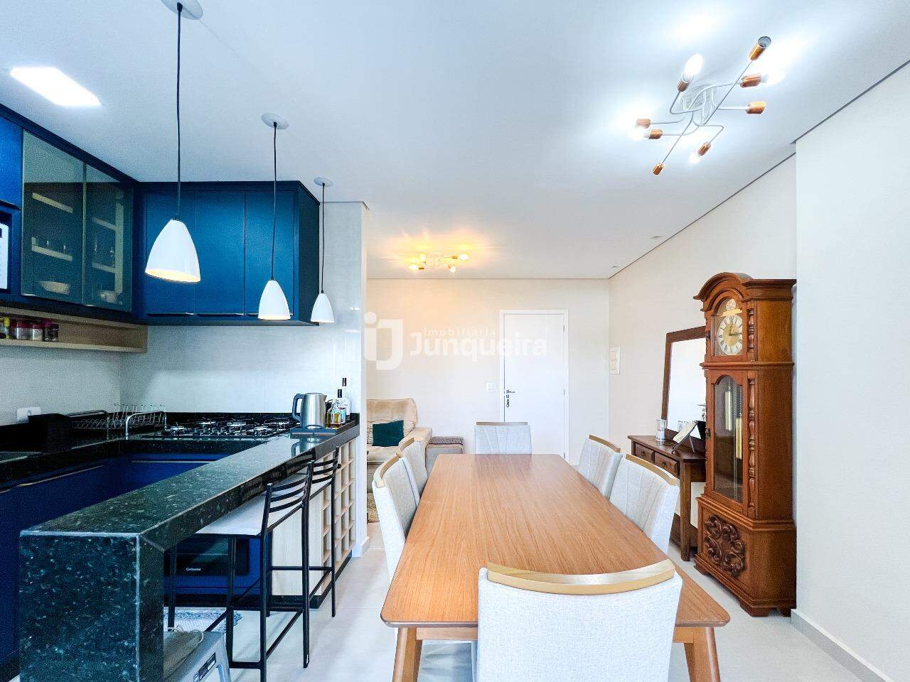 Apartamento à venda no Villa Serena, 3 quartos, sendo 1 suíte, 2 vagas, no bairro Jardim Califórnia em Piracicaba - SP