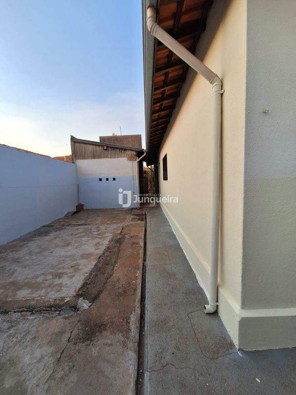 Casa para alugar, 4 quartos, 3 vagas, no bairro Jardim Bom Jesus II em Rio das Pedras - SP