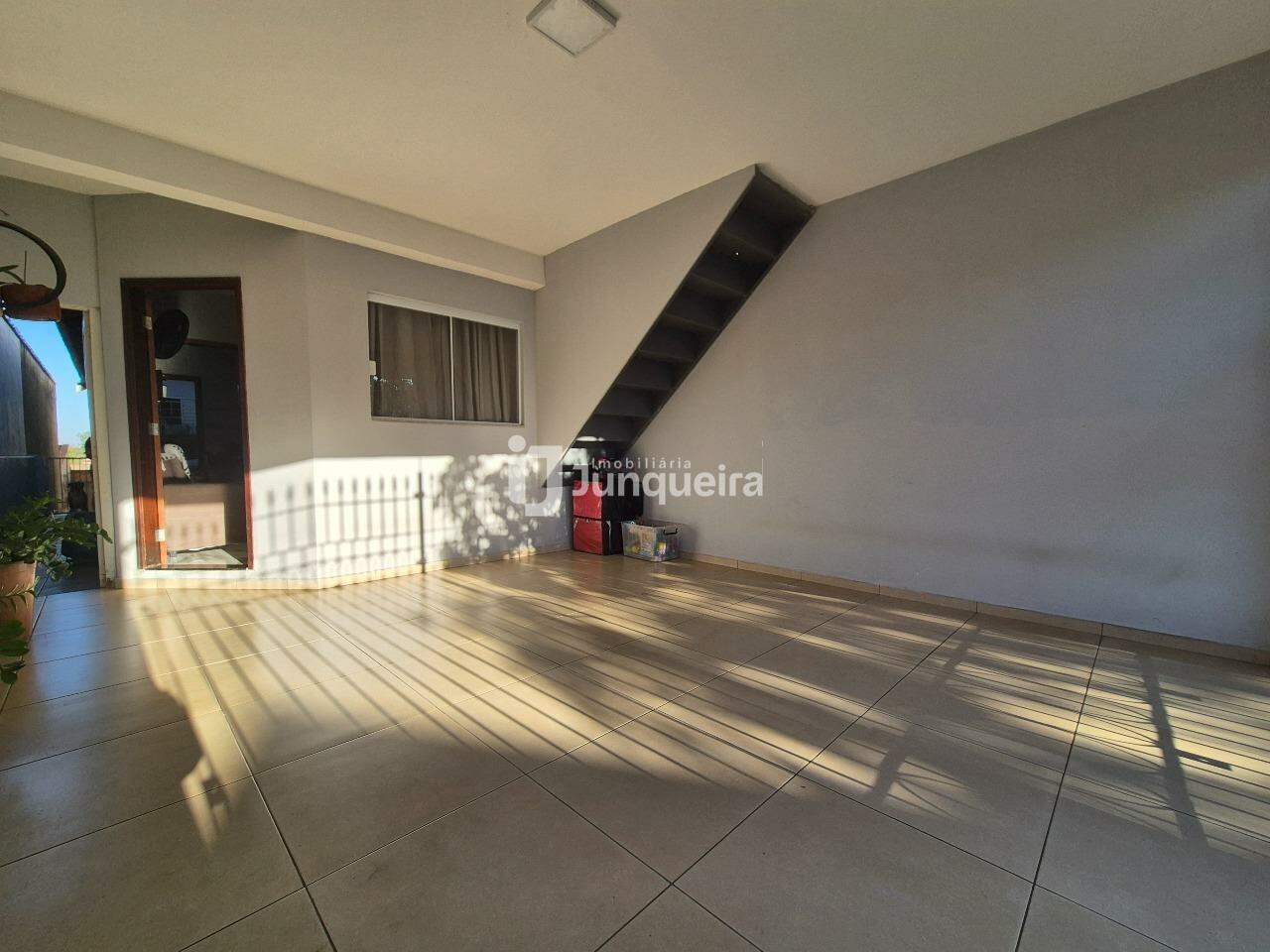 Casa à venda, 3 quartos, sendo 1 suíte, 2 vagas, no bairro Vila Sônia em Piracicaba - SP
