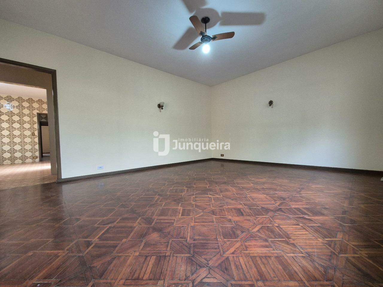 Casa à venda, 3 quartos, 4 vagas, no bairro Paulista em Piracicaba - SP