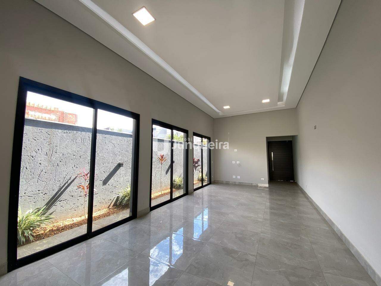 Casa em Condomínio à venda no Damha II , 3 quartos, sendo 3 suítes, 2 vagas, no bairro Parque Residencial Damha II em Piracicaba - SP