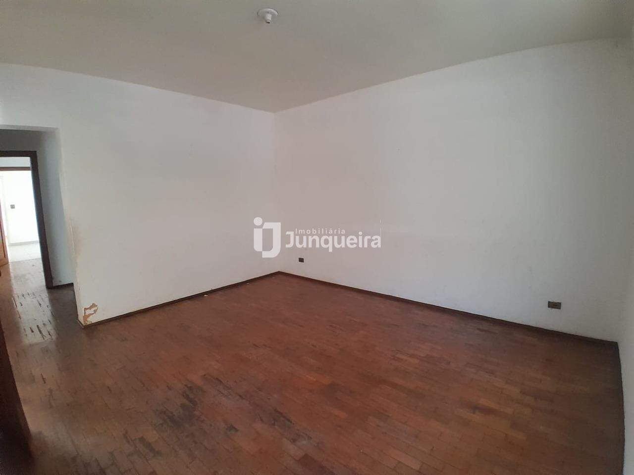 Casa à venda, 3 quartos, 3 vagas, no bairro Vila Rezende em Piracicaba - SP