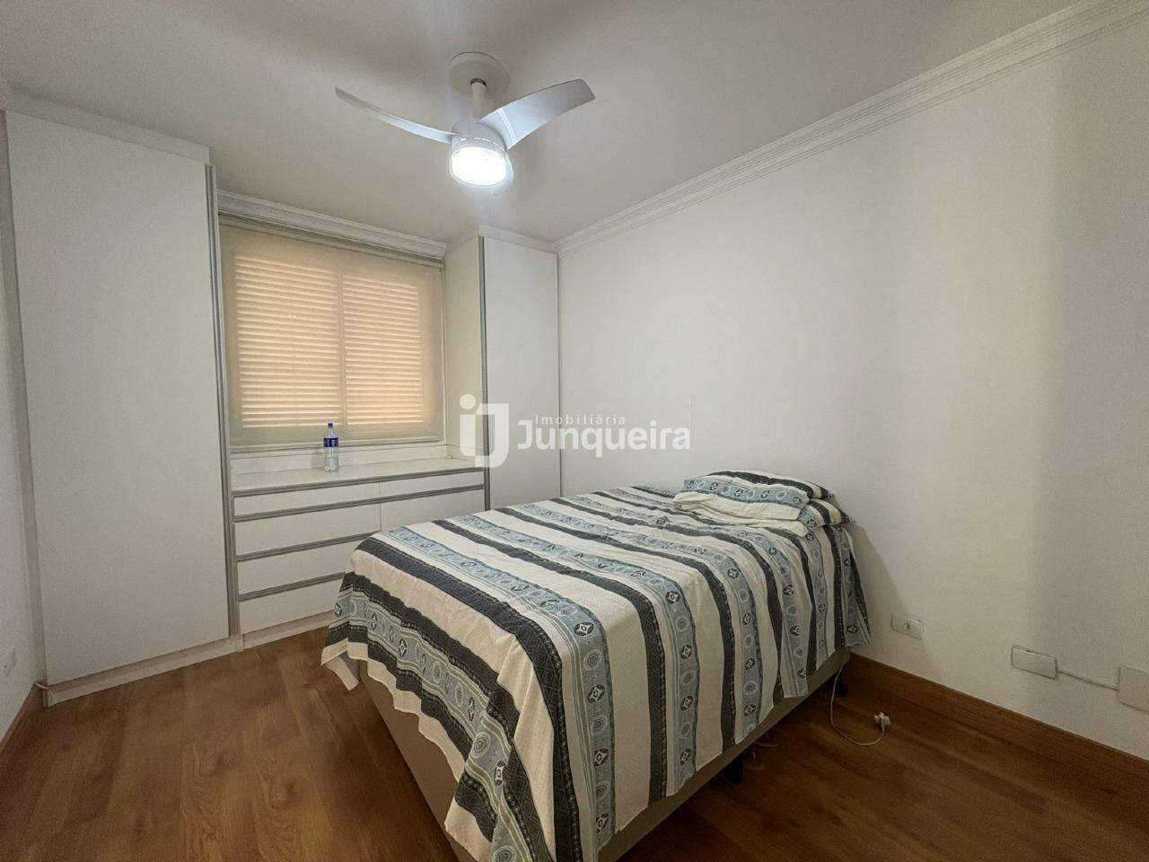 Apartamento à venda no Edifício Jorge César Vargas, 3 quartos, sendo 1 suíte, 1 vaga, no bairro Centro em Piracicaba - SP
