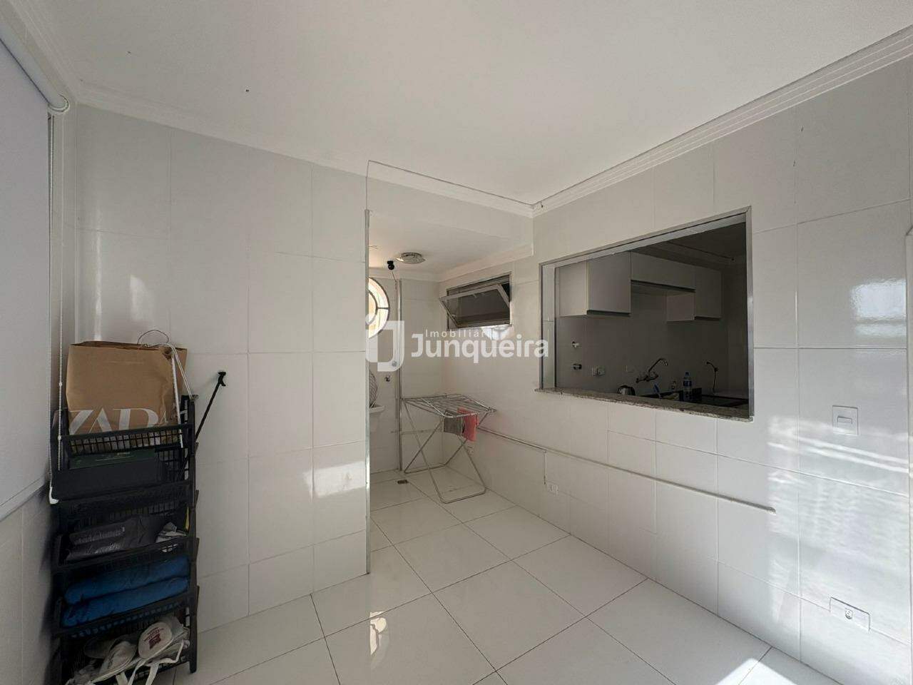 Apartamento à venda no Edifício Jorge César Vargas, 3 quartos, sendo 1 suíte, 1 vaga, no bairro Centro em Piracicaba - SP