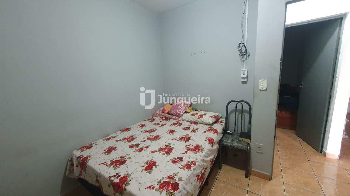 Casa à venda, 2 quartos, 2 vagas, no bairro Conjunto Residencial José Angelo Montagnani em Rio das Pedras - SP