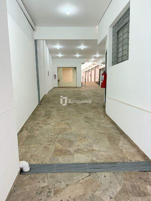 Prédio Comercial para alugar, no bairro Centro em Piracicaba - SP