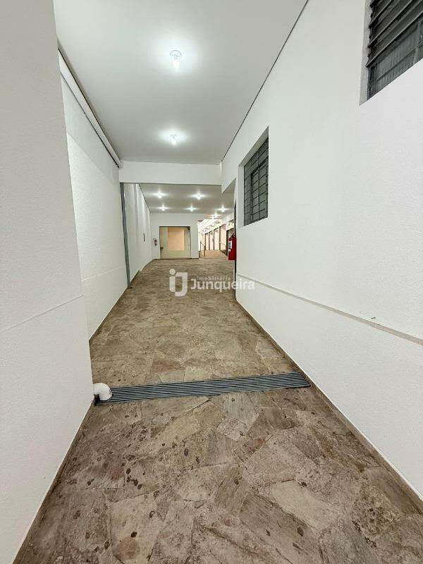 Prédio Comercial para alugar, no bairro Centro em Piracicaba - SP