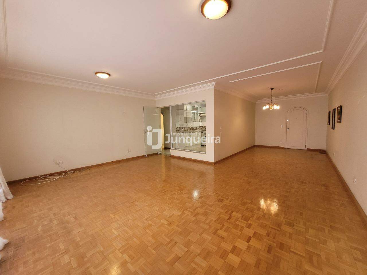 Apartamento para alugar no Edifício Jorge César Vargas, 3 quartos, sendo 1 suíte, 1 vaga, no bairro Centro em Piracicaba - SP