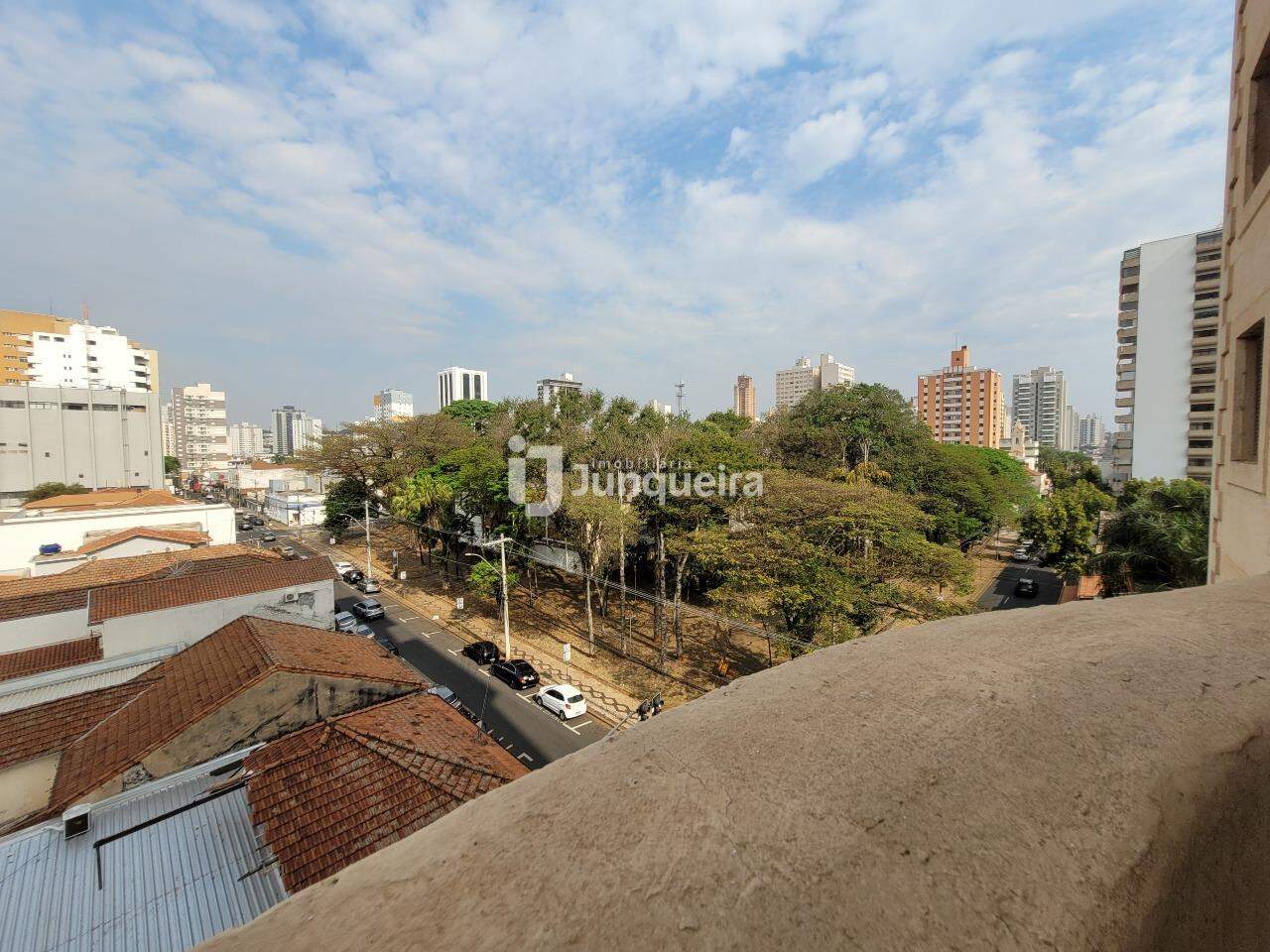Apartamento para alugar no Edifício Jorge César Vargas, 3 quartos, sendo 1 suíte, 1 vaga, no bairro Centro em Piracicaba - SP
