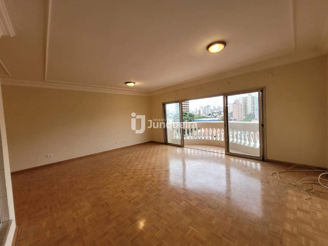 Apartamento para alugar no Edifício Jorge César Vargas, 3 quartos, sendo 1 suíte, 1 vaga, no bairro Centro em Piracicaba - SP